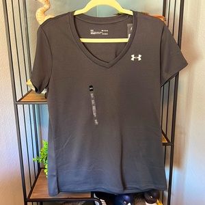 NWT Under Armour heat gear top size M